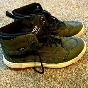 Vans Hiking Boots Olive green and black